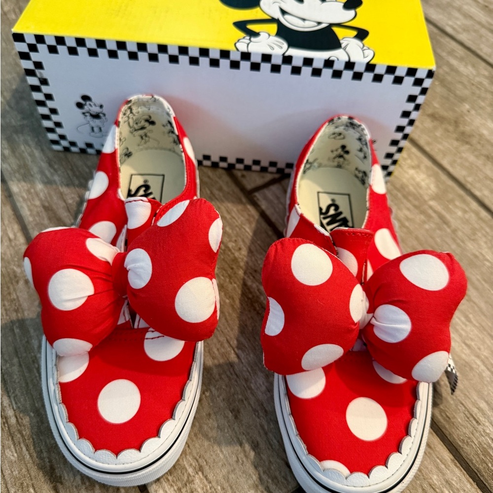Vans Minnie Mouse Red and White Polka Dot Sneakers NWT